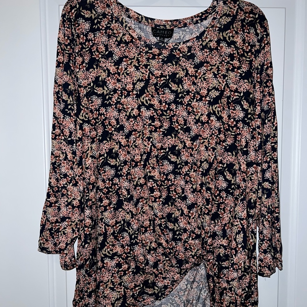 NWT Cameo Appearance for Dia & Co Floral Tee Size 2X